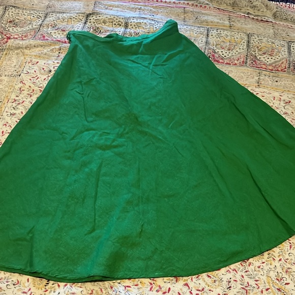 Designer Anna Sui Green skirt lace swirls - Picture 3 of 7